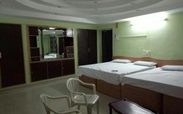 Sri Annapoorna Lodge