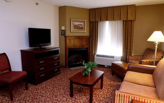 Hampton Inn & Suites Charlottesville-At the University