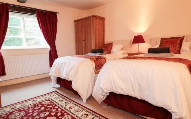 Worcester Lodge