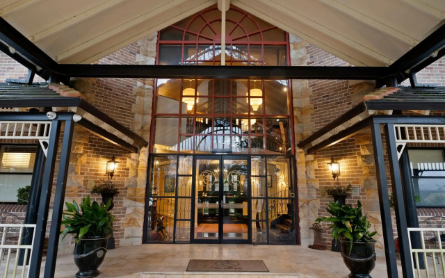 Echoes Boutique Hotel and Restaurant