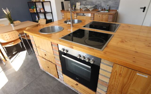 Blue Doors Hostel KTV