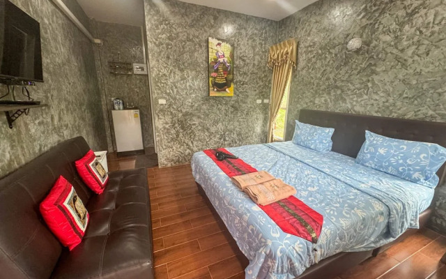 Toraneethai Homestay Amphawa