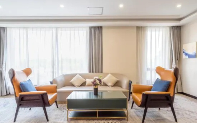 Su Shi Light Luxury Hotel (Shanghai Wujiaochang Fudan University Branch)