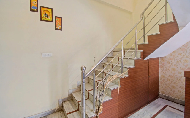 OYO 93189 Hotel Ak Villas