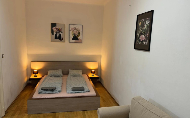 Apartment with parking in the Center - 500m from Hlavní nádraží