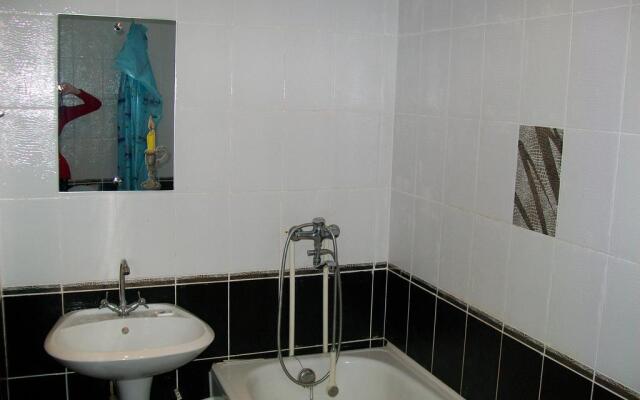 Uyut Hotel