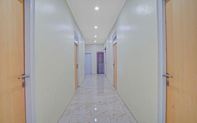 OYO 90804 Oma Uti Homestay Syariah