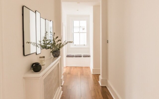 Eson2 - Charming 3 Bedroom Flat in Chelsea