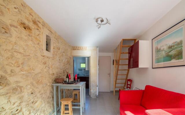 Cosy Holiday Home in Bergerac With Terrace