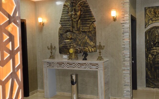 Comfort Pyramids Inn