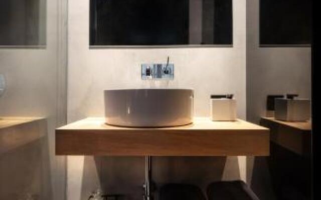 Zrooms Suites