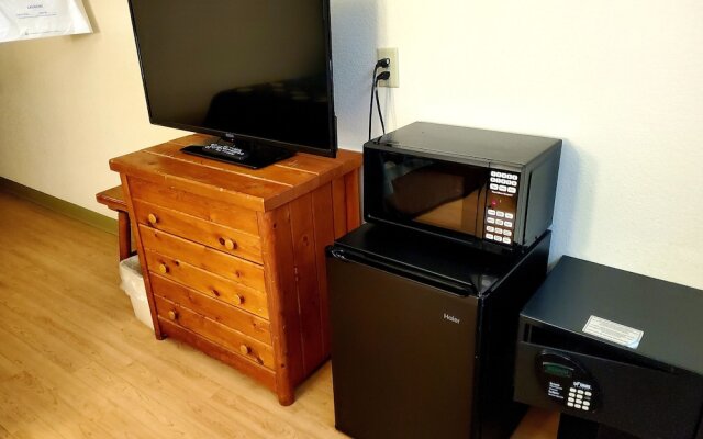 Super 8 By Wyndham Ticonderoga