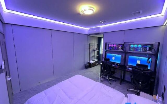 Wayne E-sports Hotel