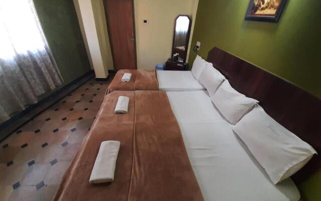 Hotel Caveri Comfort Inn