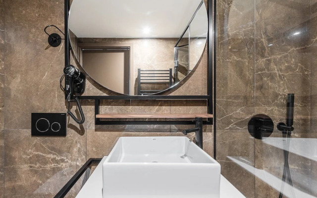 Guestready - Mezuzah Yellow