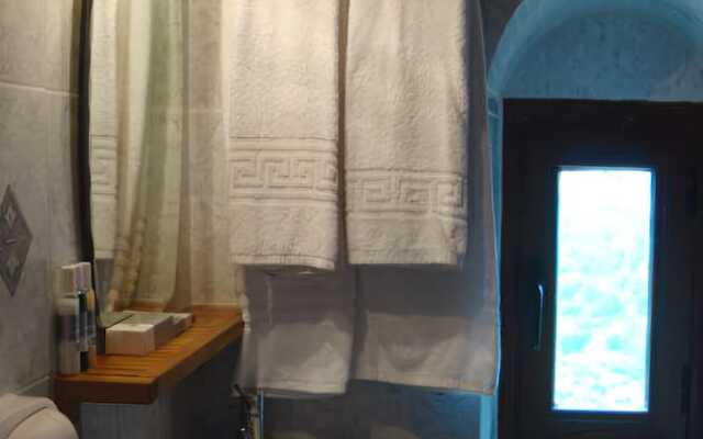Avgonima All Seasons Hotel
