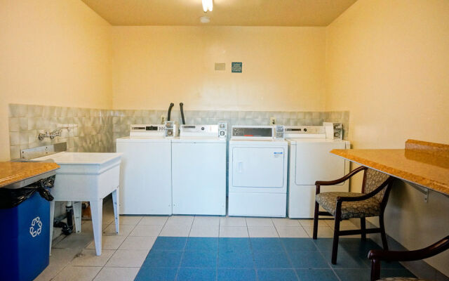 Travelodge Hotel at LAX