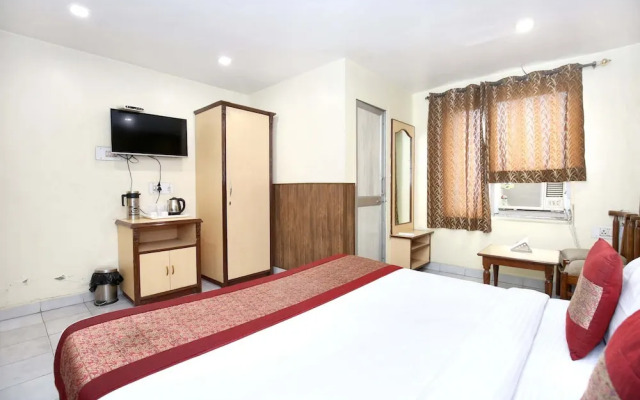 OYO 7445 Hotel Amritsar Residency