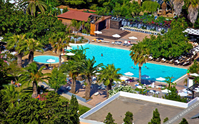 Sun Palace Hotel Resort & Spa