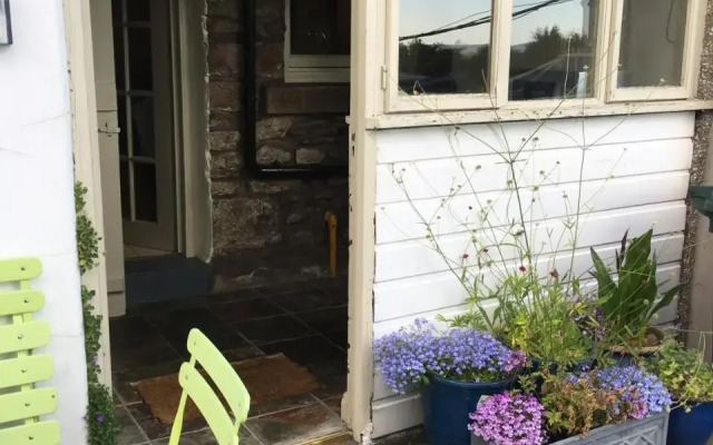 Marian Cottage