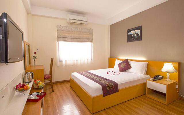 The Queen hotel & Spa