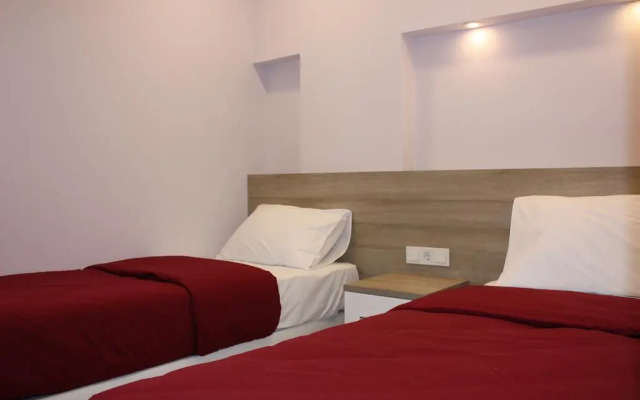 Uçar Royal Hotel and Conference Hall