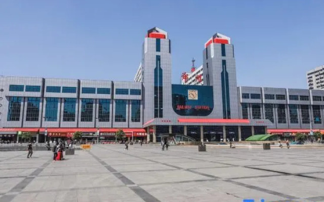 Young Fashion Express Hotel