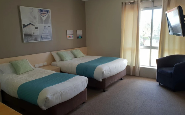 Moon River Motor Inn