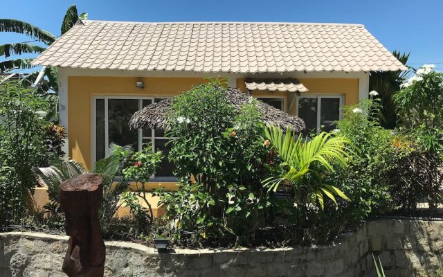 Wonderful Poolside Bungalow Perfect for 2 People
