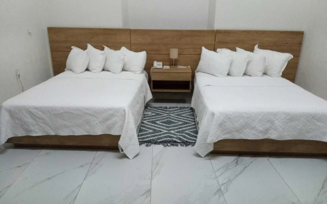 Hotel Via Real