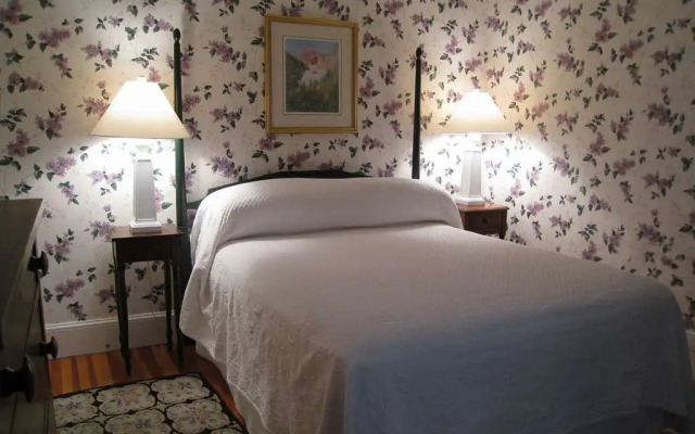 The Colony Hotel