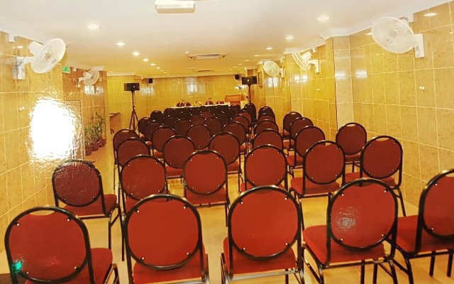 Lotus Family Hotel, Medan Tuanku