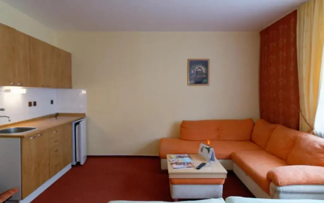 Hotel KAMU GARNI