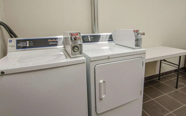 Suburban Extended Stay Hotel Estevan