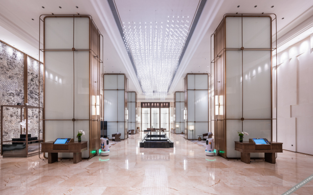 Novotel Jinniu Hotel