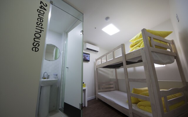 24 Guesthouse Myeongdong Town