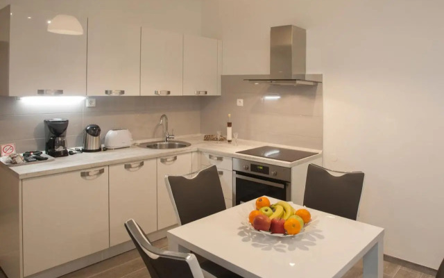 Old Square Apartment