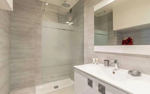 Nice Apartment With Balcony - Center Cannes 1br/4p