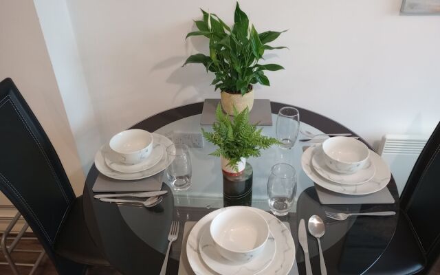 Lovely-cozy Apartment in Brierley Hill