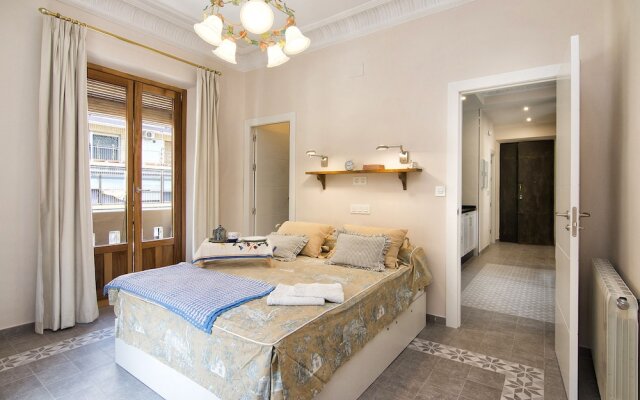 Bright & Elegant City Centre 3 BR Apart