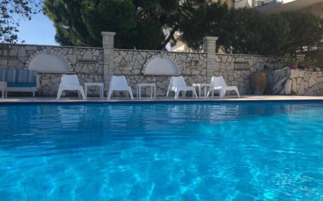 Rodini Beach Hotel