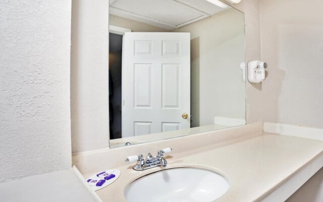 Knights Inn Sterling Heights