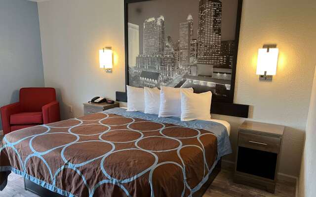 Super 8 by Wyndham Clemmons/Bermuda Run/Winston-Salem I-40