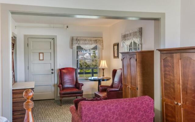The First Colony Inn