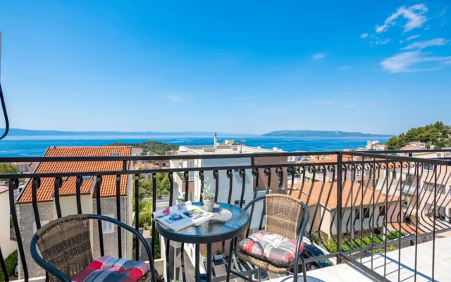 Charming 1 Bedroom Apartment in Makarska