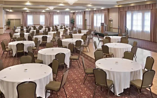 Radisson Hotel & Conference Center Canmore
