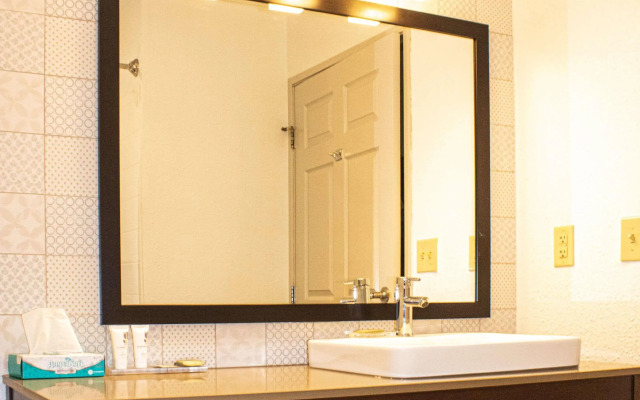 Country Inn & Suites by Radisson, Carlisle, PA