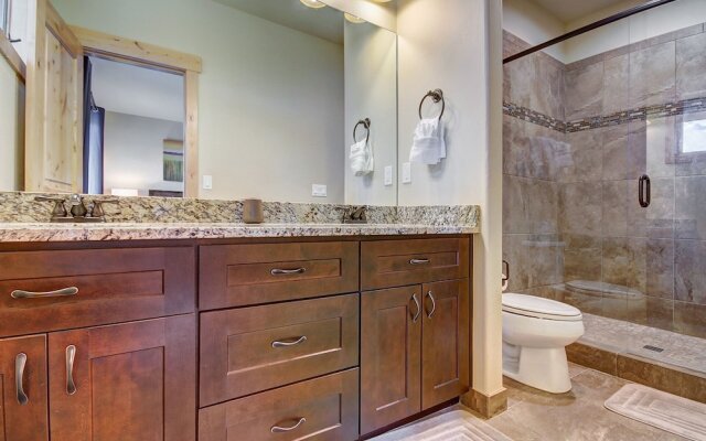 Maggie Point 3 Bedroom Townhouse by RedAwning