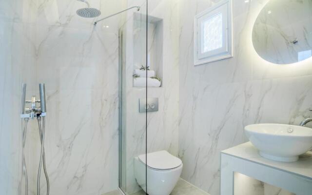 Eleon Suites & Apartments