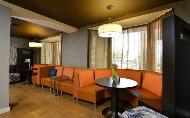 Courtyard By Marriott Bentonville